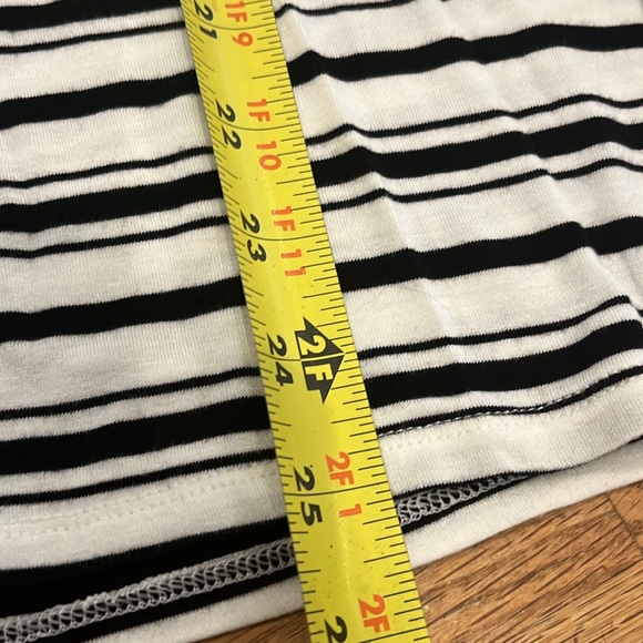 WHBM sleeveless top - Picture 5 of 7